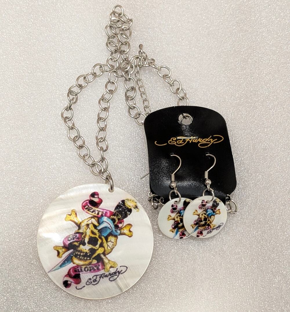 New ED HARDY Death or Glory Mother of Pearl Necklace and Earrings Set